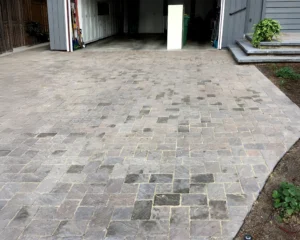 Random Ashlar Paver Pattern Driveway
